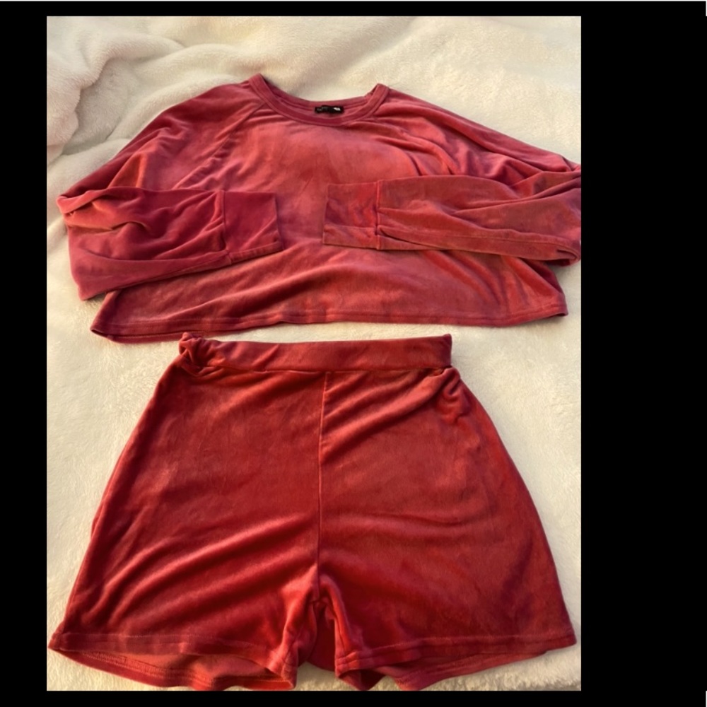 2 piece lounge set
